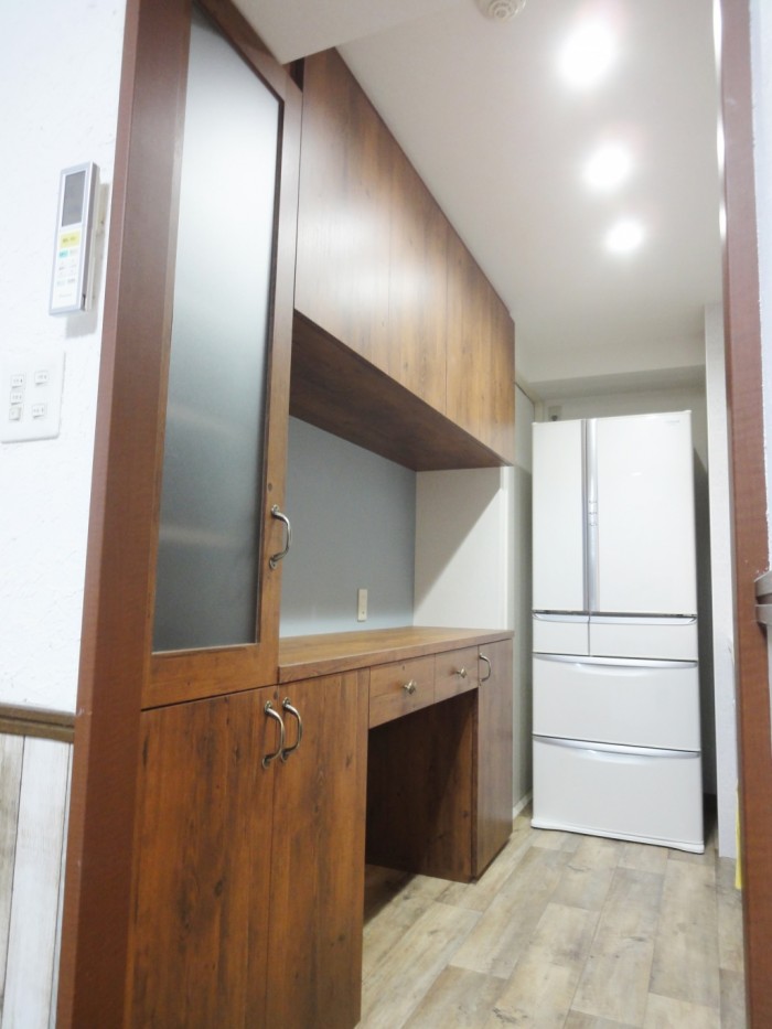 天然木の艶を美しく表現したこだわりのキッチン 天然木の艶を美しく表現したこだわりのキッチン